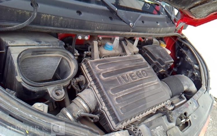 IVECO 35C13 BENNE SIMPLE CABINE COFFRE  EB-522-BE