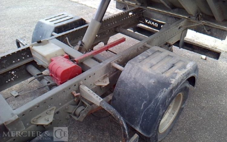 IVECO 35C13 BENNE SIMPLE CABINE COFFRE  EB-522-BE