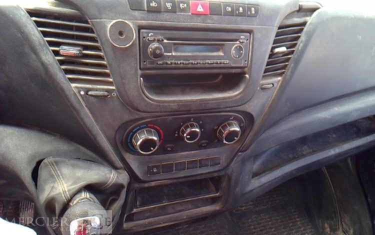 IVECO 35C13 BENNE SIMPLE CABINE COFFRE  EE-327-CS