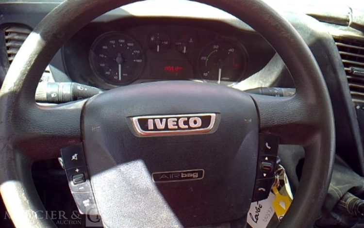 IVECO 35C13 BENNE SIMPLE CABINE COFFRE  EE-327-CS