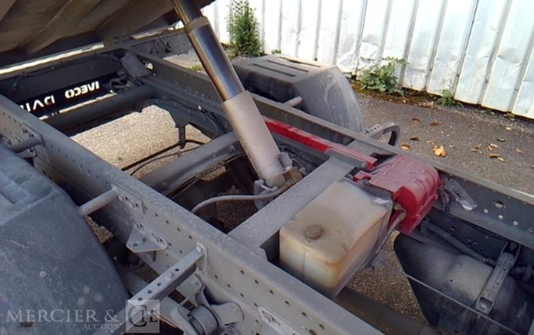 IVECO 35C13 BENNE SIMPLE CABINE COFFRE  EG-024-PY