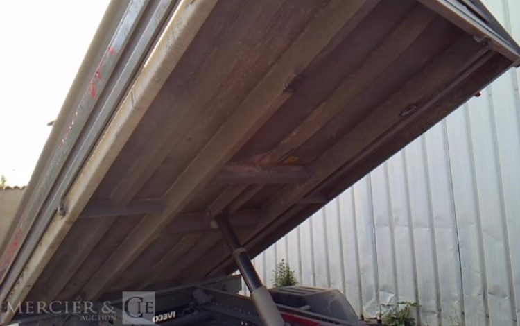 IVECO 35C13 BENNE SIMPLE CABINE COFFRE  EG-024-PY