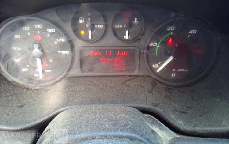 IVECO 35C13 BENNE SIMPLE CABINE COFFRE  EG-024-PY