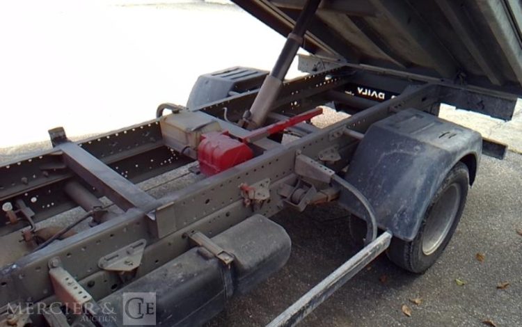IVECO 35C13 BENNE SIMPLE CABINE COFFRE  EG-024-PY