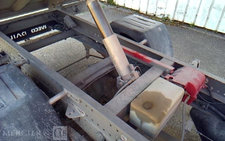 IVECO 35C13 BENNE SIMPLE CABINE COFFRE  EG-709-QK