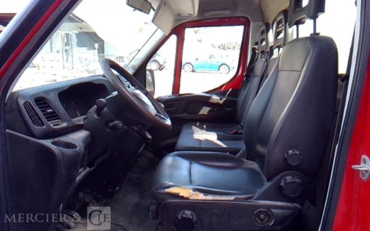 IVECO 35C13 BENNE SIMPLE CABINE COFFRE  EG-709-QK