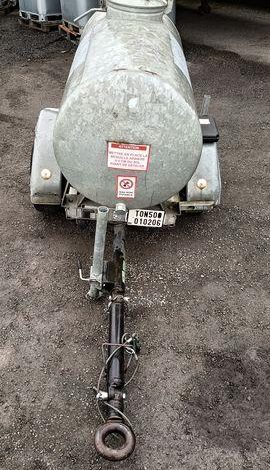 HUBIERE TONNE A EAU  EH-727-LD
