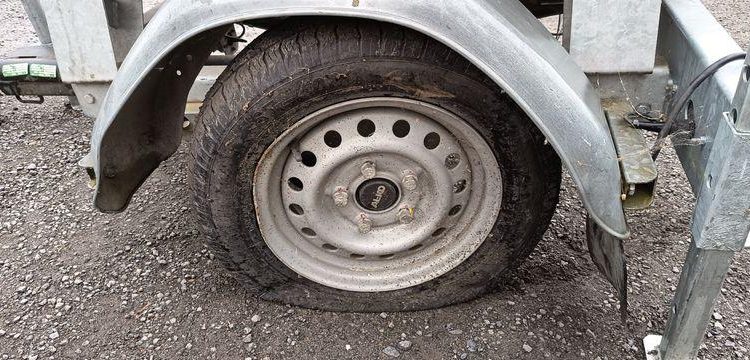 HUBIERE TONNE A EAU  EH-727-LD