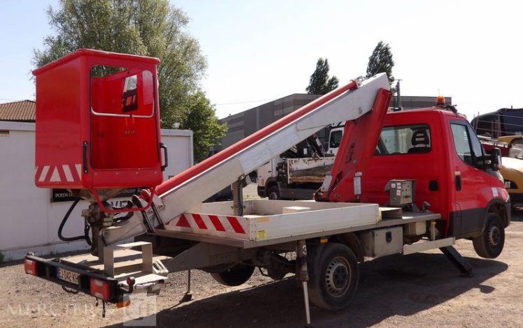MULTITEL DAILY AVEC NACELLE MULTITEL 160ALU 16M  EJ-042-KH