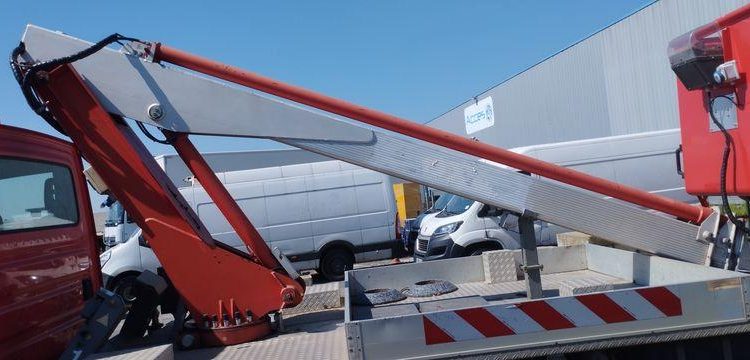 MULTITEL DAILY AVEC NACELLE MULTITEL 160ALU 16M  EJ-042-KH
