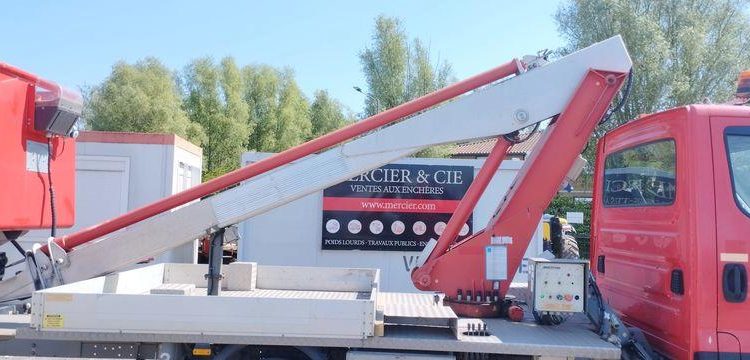 MULTITEL DAILY AVEC NACELLE MULTITEL 160ALU 16M  EJ-042-KH
