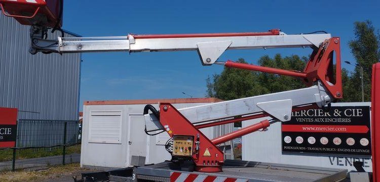 MULTITEL DAILY AVEC NACELLE MULTITEL MX170 16M  EL-198-NQ