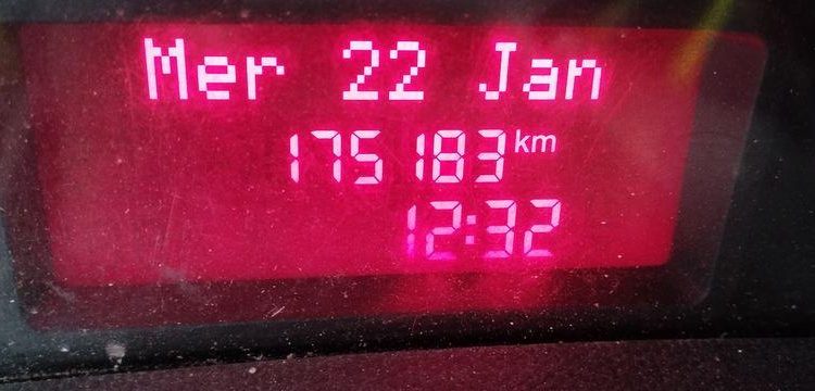 IVECO 35C12 BENNE AVEC COFFRE ACIER DIESEL – 175183 KMS – ANNEE 2017 BLANC EP-130-SL