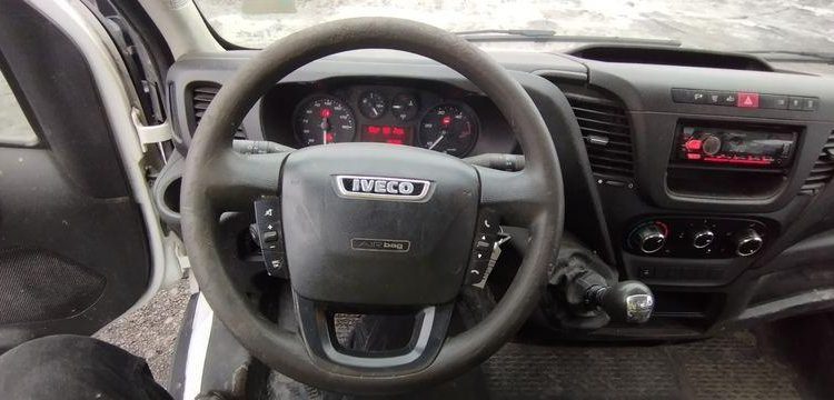 IVECO 35C12 BENNE AVEC COFFRE ACIER DIESEL – 175183 KMS – ANNEE 2017 BLANC EP-130-SL