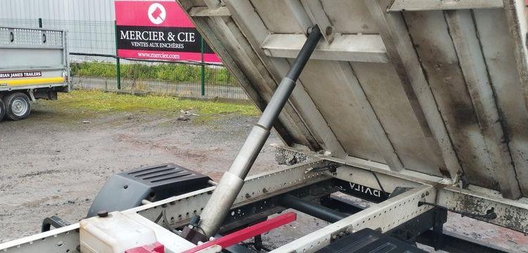 IVECO 35C12 BENNE AVEC COFFRE ACIER DIESEL – 175183 KMS – ANNEE 2017 BLANC EP-130-SL