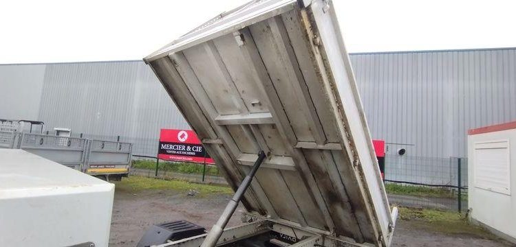 IVECO 35C12 BENNE AVEC COFFRE ACIER DIESEL – 175183 KMS – ANNEE 2017 BLANC EP-130-SL