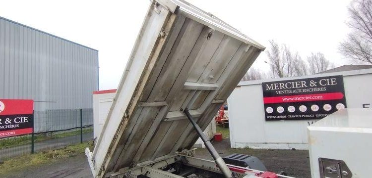 IVECO 35C12 BENNE AVEC COFFRE ACIER DIESEL – 175183 KMS – ANNEE 2017 BLANC EP-130-SL