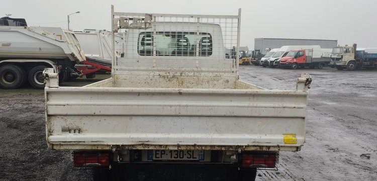 IVECO 35C12 BENNE AVEC COFFRE ACIER DIESEL – 175183 KMS – ANNEE 2017 BLANC EP-130-SL