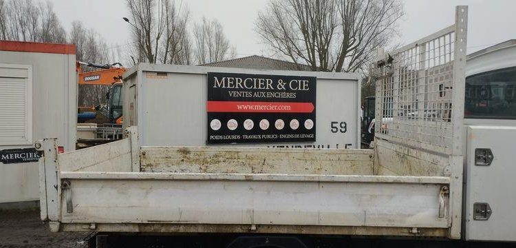IVECO 35C12 BENNE AVEC COFFRE ACIER DIESEL – 175183 KMS – ANNEE 2017 BLANC EP-130-SL