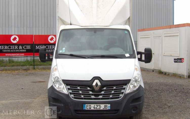 RENAULT MASTER EV 2,3 DCI 130FWD 130 CV/96KW – DIESEL – 93430 KMS – ANNEE 2017 BLANC EQ-423-JB