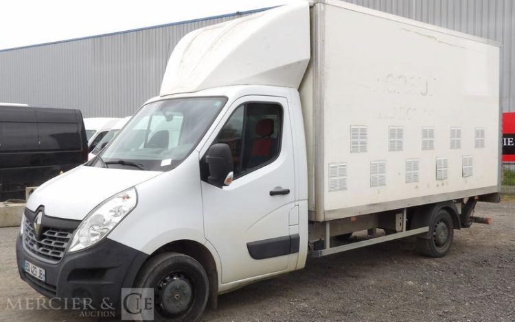 RENAULT MASTER EV 2,3 DCI 130FWD 130 CV/96KW – DIESEL – 93430 KMS – ANNEE 2017 BLANC EQ-423-JB