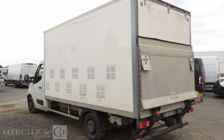 RENAULT MASTER EV 2,3 DCI 130FWD 130 CV/96KW – DIESEL – 93430 KMS – ANNEE 2017 BLANC EQ-423-JB