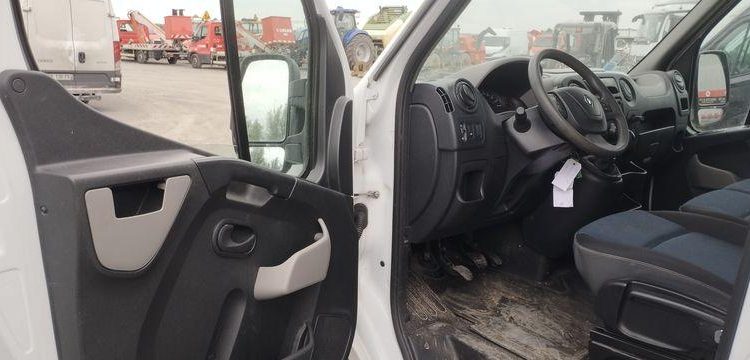 RENAULT MASTER EV 2,3 DCI 130FWD 130 CV/96KW – DIESEL – 93430 KMS – ANNEE 2017 BLANC EQ-423-JB