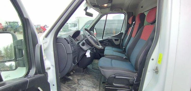 RENAULT MASTER EV 2,3 DCI 130FWD 130 CV/96KW – DIESEL – 93430 KMS – ANNEE 2017 BLANC EQ-423-JB