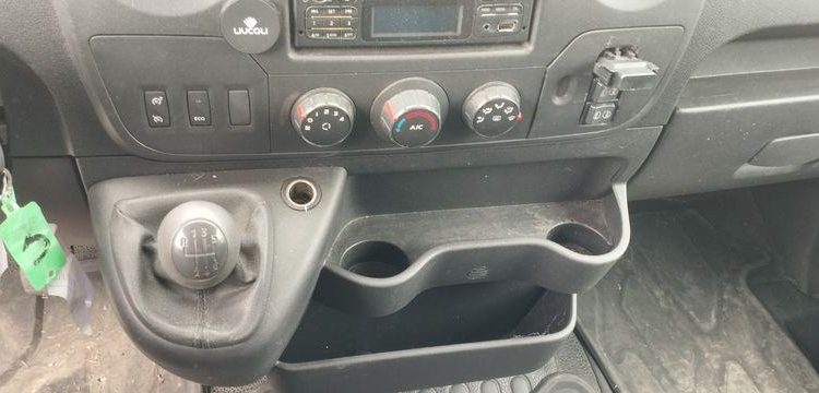 RENAULT MASTER EV 2,3 DCI 130FWD 130 CV/96KW – DIESEL – 93430 KMS – ANNEE 2017 BLANC EQ-423-JB