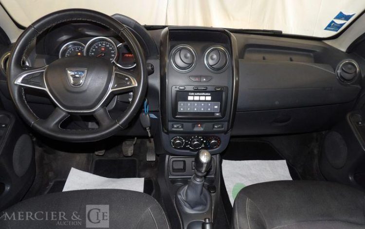 DACIA DUSTER 1,5 DCI 110CH LAUREATE PLUS 4X2 GRIS ES-390-SG