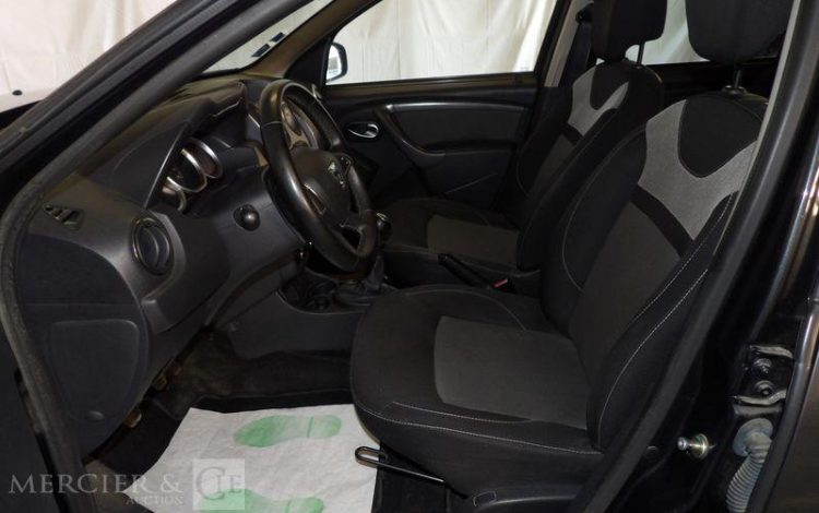 DACIA DUSTER 1,5 DCI 110CH LAUREATE PLUS 4X2 GRIS ES-390-SG