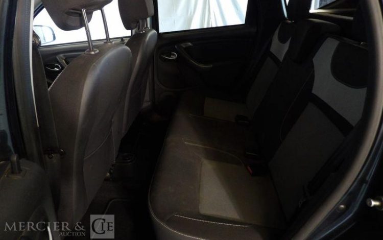 DACIA DUSTER 1,5 DCI 110CH LAUREATE PLUS 4X2 GRIS ES-390-SG