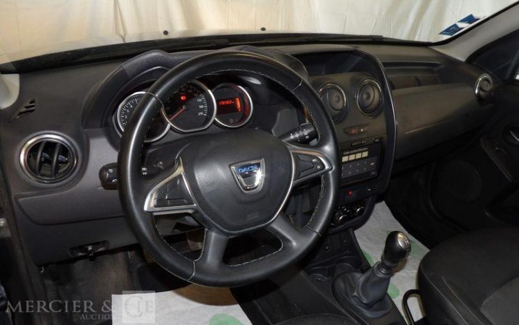 DACIA DUSTER 1,5 DCI 110CH LAUREATE PLUS 4X2 GRIS ES-390-SG