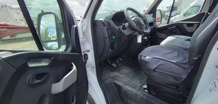 RENAULT MASTER  EZ-682-TT