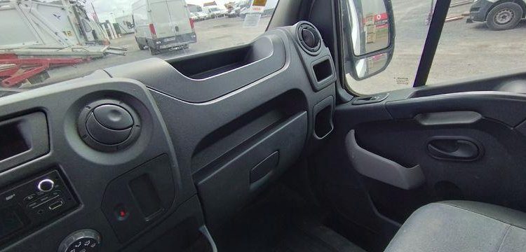 RENAULT MASTER  EZ-682-TT
