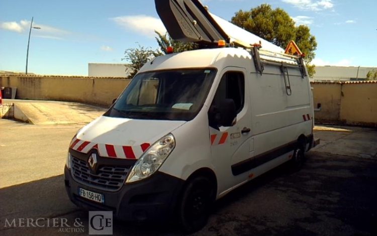 RENAULT MASTER AVEC NACELLE KLUBB K26 12A14M  FB-158-HQ