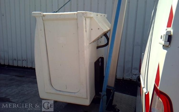 RENAULT MASTER AVEC NACELLE KLUBB K26 12A14M  FB-158-HQ