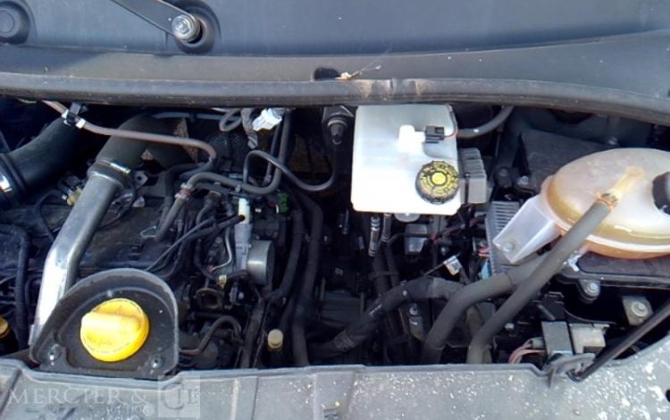 RENAULT MASTER AVEC NACELLE KLUBB K26 12A14M  FB-158-HQ