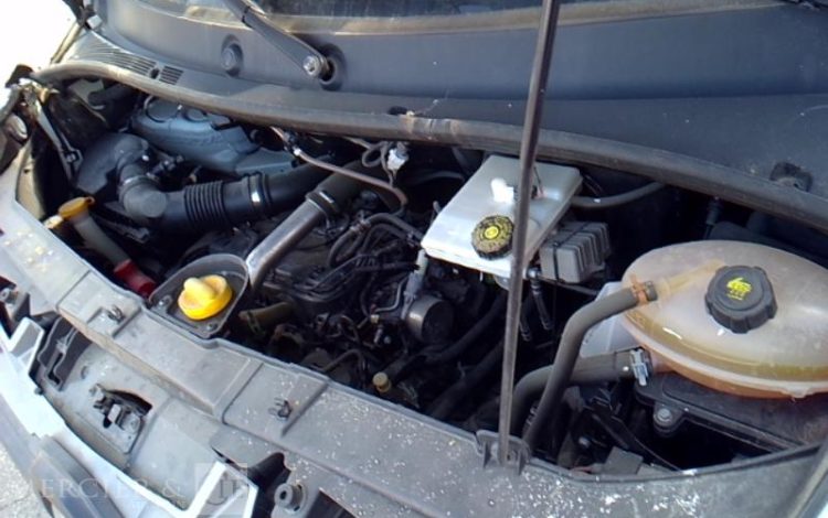 RENAULT MASTER AVEC NACELLE KLUBB K26 12A14M  FB-158-HQ