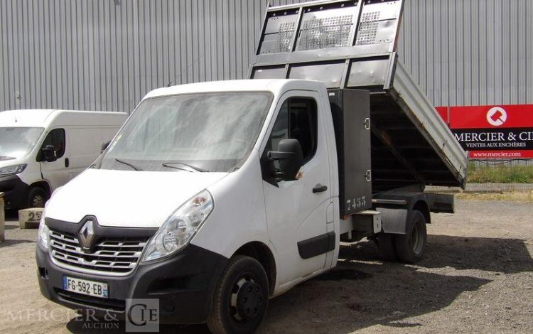 RENAULT MASTER  FG-592-EB