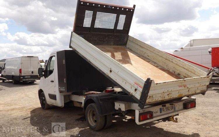 RENAULT MASTER  FG-592-EB