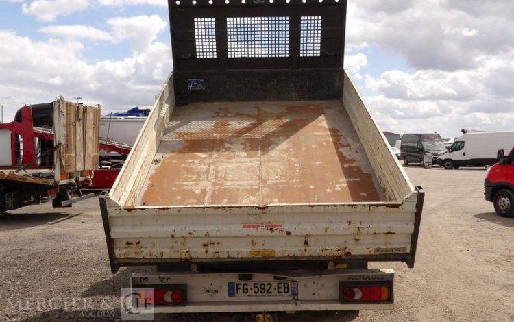 RENAULT MASTER  FG-592-EB