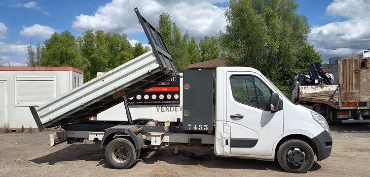 RENAULT MASTER  FG-592-EB