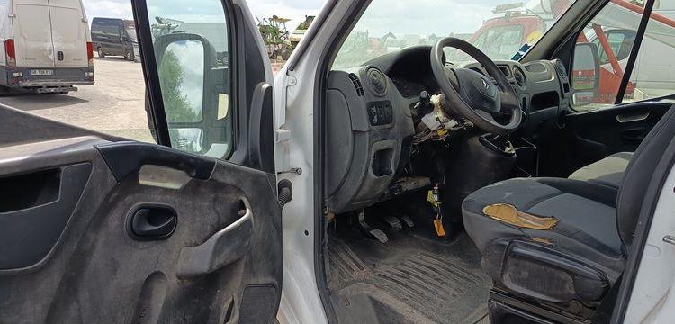 RENAULT MASTER  FG-592-EB