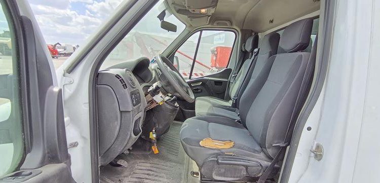 RENAULT MASTER  FG-592-EB
