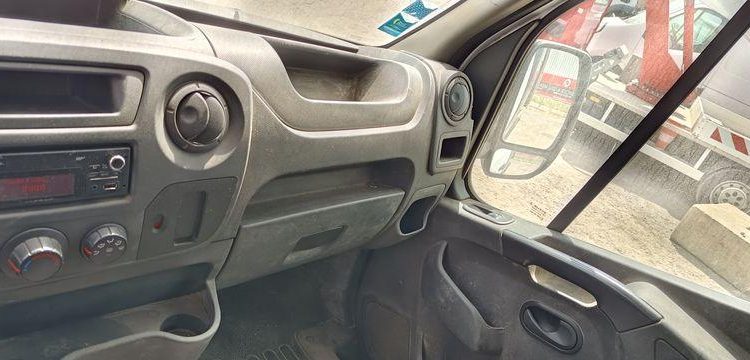 RENAULT MASTER  FG-592-EB