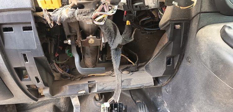 RENAULT MASTER  FG-592-EB
