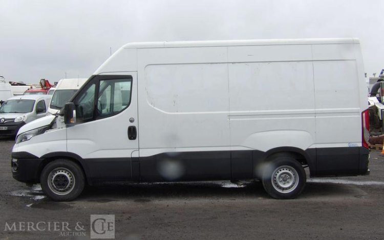 IVECO DAILY 35S14 NON ROULANT BLANC FH-975-FV