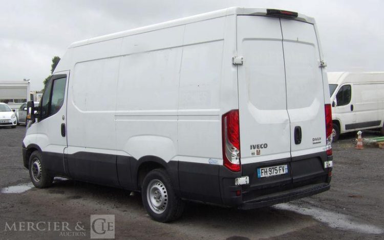IVECO DAILY 35S14 NON ROULANT BLANC FH-975-FV