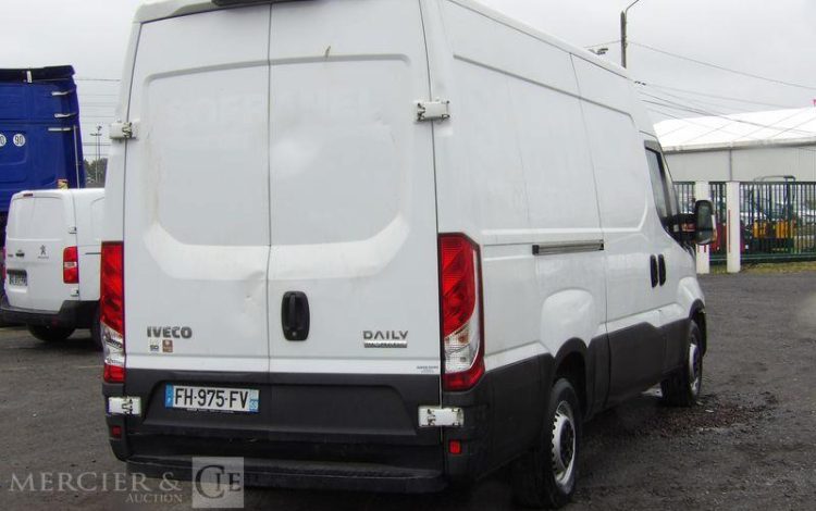 IVECO DAILY 35S14 NON ROULANT BLANC FH-975-FV